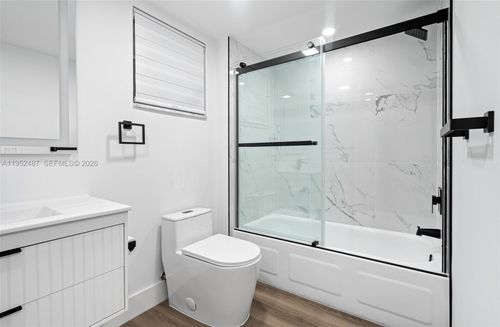 apt-205-901 Ne 14th Ave, Hallandale Beach, FL, 33009-2702 | Card Image