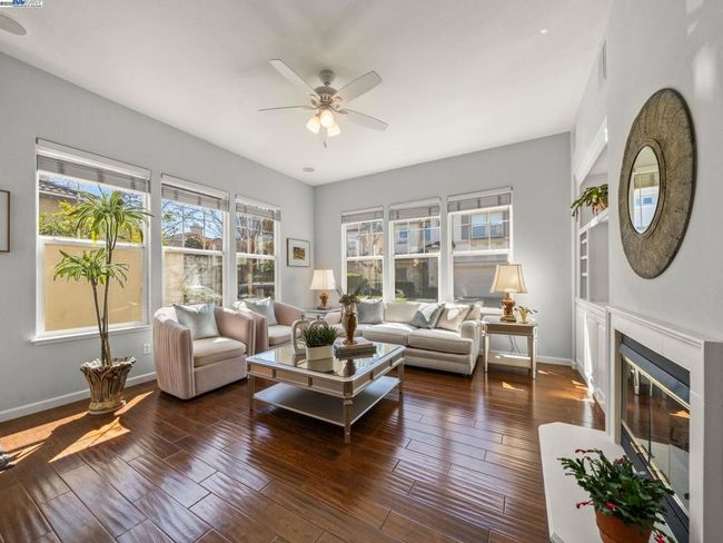 LOTS OF WINDOWS MAKING THIS HOME LIGHT & BRIGHT | Image 8