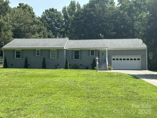 3711 Davis Dr, Charlotte, NC, 28270-1294 | Card Image