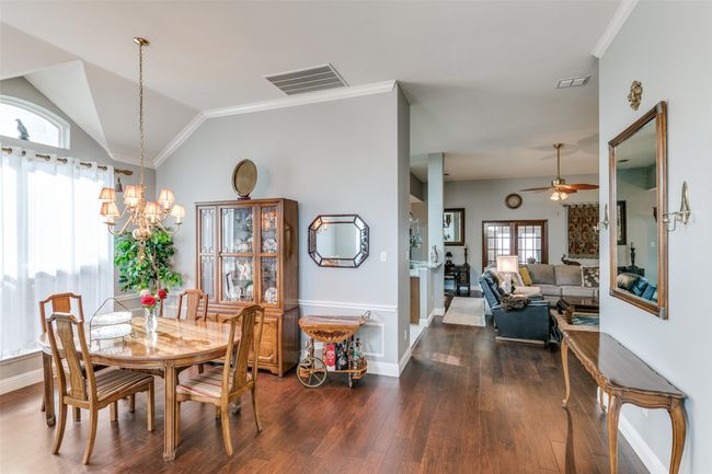 209 Timberbluff Ln, House other with 4 bedrooms, 2 bathrooms and null parking in Murphy TX | Image 5
