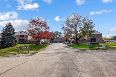 1372 Black Forest Dr, Condo with 2 bedrooms, 2 bathrooms and null parking in West Carrollton OH | Image 1