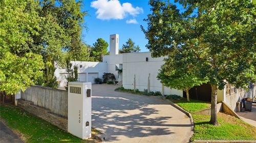 2440 E 47th Pl, Tulsa, OK, 74105-5112 | Card Image