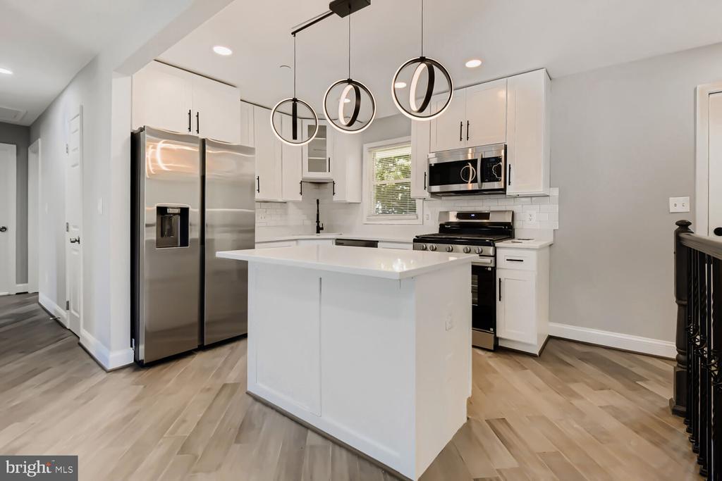 Residential in ANNAPOLIS 4