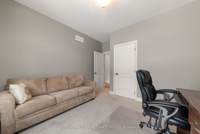 18 Windwhisper Dr, House other with 3 bedrooms, 2 bathrooms and 7 parking in Plainfield ON | Image 29