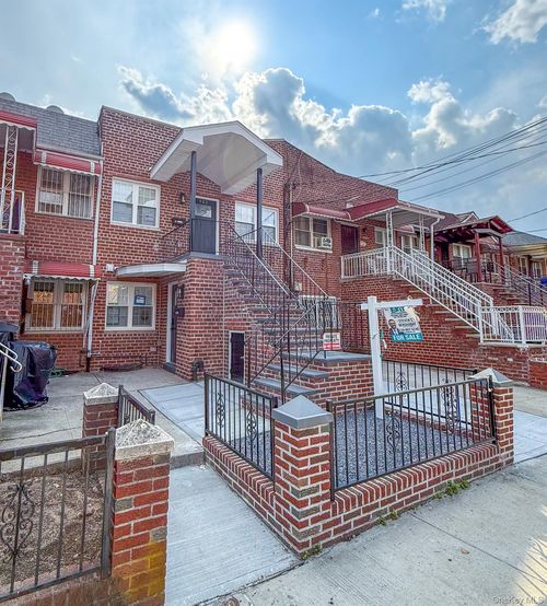982 E 106th St, Brooklyn, NY, 11236-3012 | Card Image