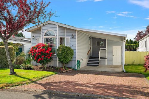 81-7583 Central Saanich Rd, Central Saanich, BC, V8M2B6 | Card Image