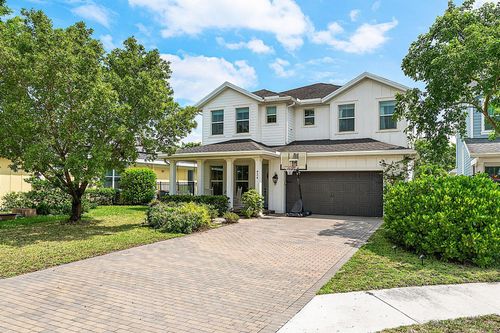 924 Deer Haven Dr, Loxahatchee, FL, 33470-6126 | Card Image