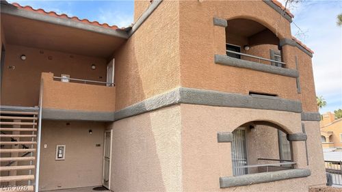 208-220 Mission Newport Ln, Las Vegas, NV, 89107-2779 | Card Image