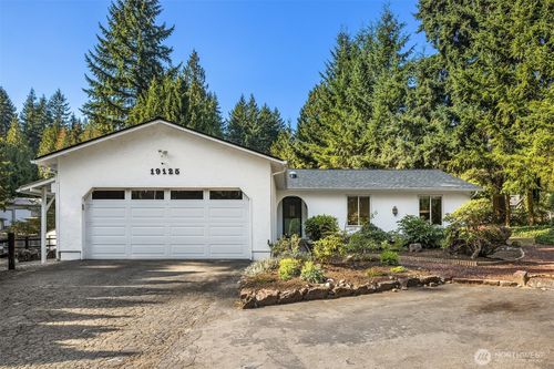 19125 156th Ave Ne, Woodinville, WA, 98072-8423 | Card Image