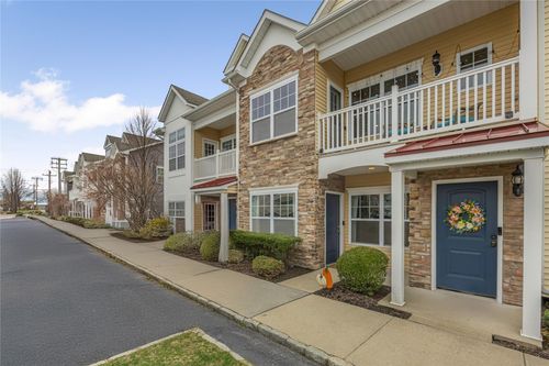 64 Barley Ln, Patchogue, NY, 11772-4177 | Card Image