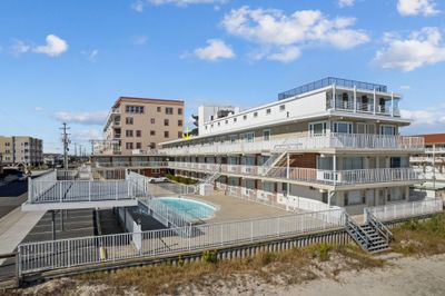 225 - 511 E Stockton Rd, Condo with 1 bedrooms, 1 bathrooms and 1 parking in Wildwood Crest NJ | Image 2