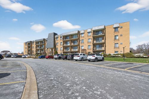 apt-415-931 W Arquilla Dr, Glenwood, IL, 60425-1148 | Card Image