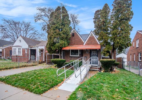 10441 Roxbury St, Detroit, MI, 48224-2468 | Card Image