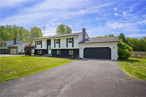 3740 Wilson Sharpsville Rd, Cortland, OH, 44410-9461 | Card Image