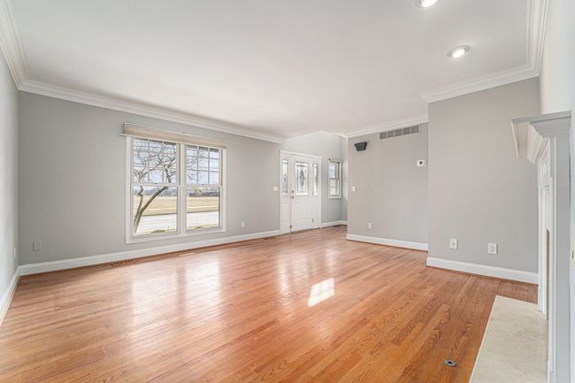 1630 Normandy Rd, Condo with 3 bedrooms, 3 bathrooms and null parking in Clawson MI | Image 6