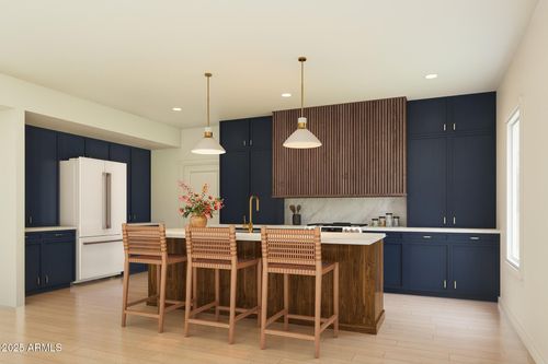 32-2002 E Whitton Ave, Phoenix, AZ, 85016-6630 | Card Image