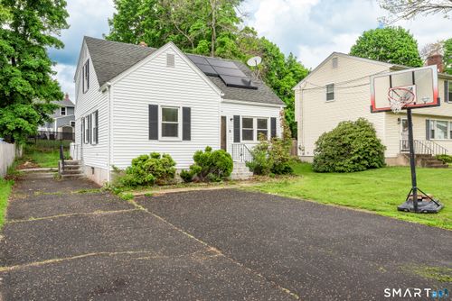 117 Westerly St, Manchester, CT, 06042-3086 | Card Image
