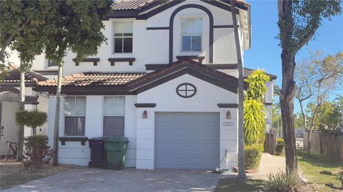 7633-7633 Nw 114th Path, Medley, FL, 33178-1382 | Card Image