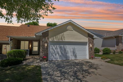 323 Lauren Lane, Watertown, WI, 53094-7455 | Card Image