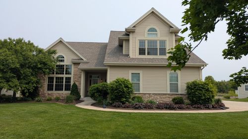 10017560 Whitetail Run, Germantown, WI, 53022-4691 | Card Image