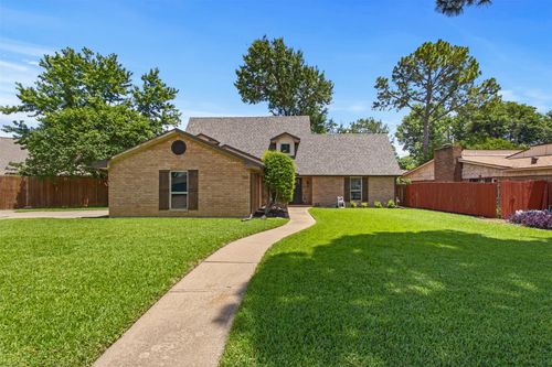 1310 Carriage Dr, Irving, TX, 75062-5303 | Card Image