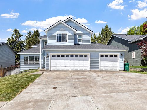 5125 Hickory Ln, Klamath Falls, OR, 97601-6607 | Card Image