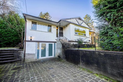 2217 Clarke St, Port Moody, BC, V3H1Y6 | Card Image