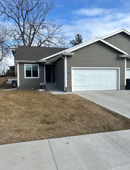 404 S State St, Prairie City, IA, 50228-7810 | Card Image