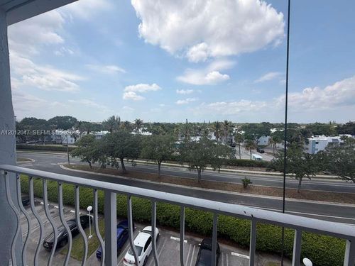 5c-500 Executive Center Dr, West Palm Beach, FL, 33401-8605 | Card Image
