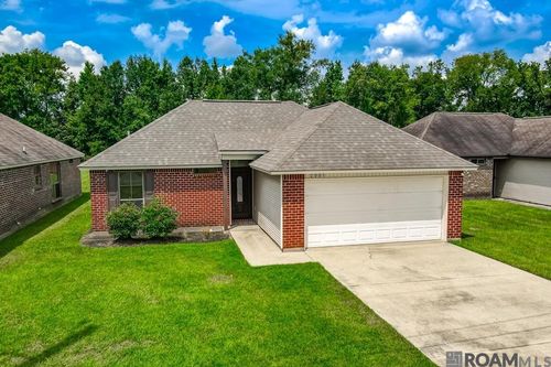 2005 S Commerce Ave, Gonzales, LA, 70737-5726 | Card Image