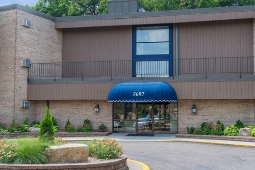 apt-116-5697 Green Circle Dr, Minnetonka, MN, 55343-9642 | Card Image
