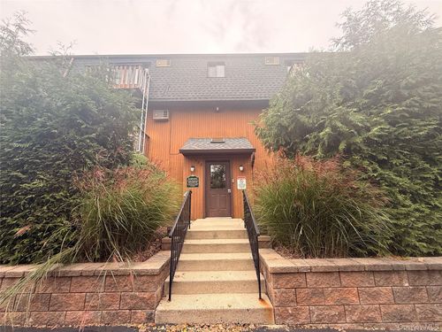 h3-288 High Ave, Nyack, NY, 10960-2467 | Card Image