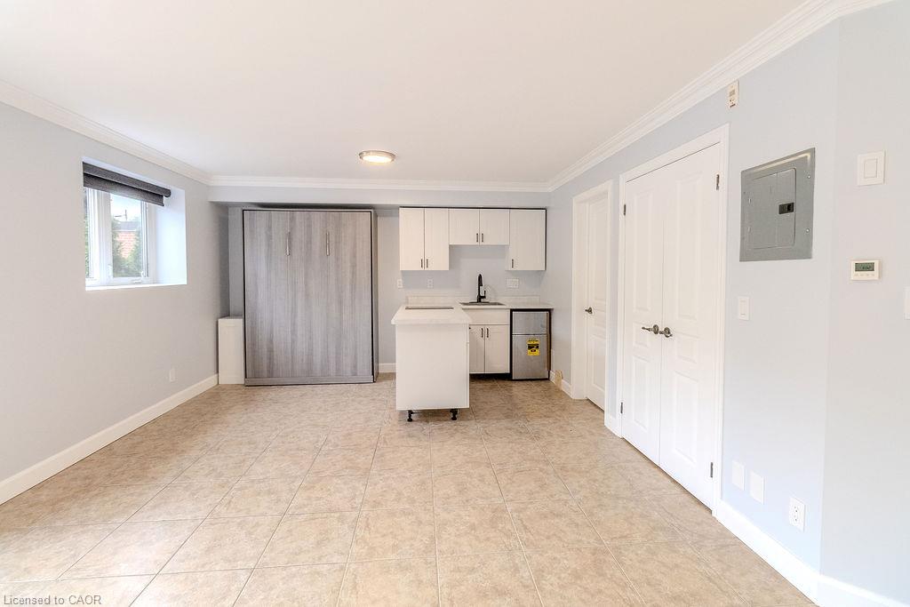 Residential Lease in Hamilton 3