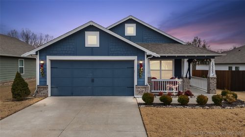 10303 N 99th East Ave, Owasso, OK, 74055-7877 | Card Image