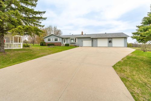 16990 River Oaks Boulevard, Fergus Falls, MN, 56537 | Card Image