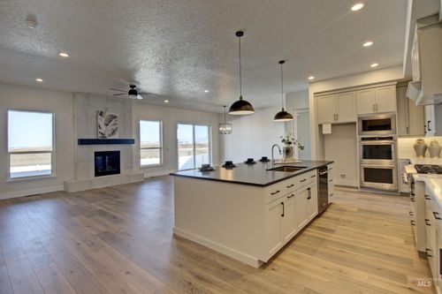 426 E Jarvis St, Meridian, ID, 83642-2681 | Card Image