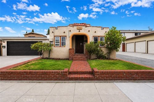 12023 Freeman Ave, Hawthorne, CA, 90250-3105 | Card Image