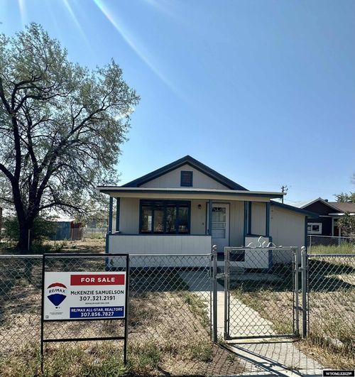 307 2nd St, Shoshoni, WY, 82649-5007 | Card Image