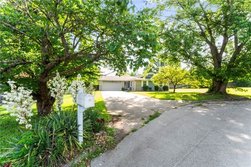 3752 S Moreland Ct, Springfield, MO, 65807-3812 | Card Image