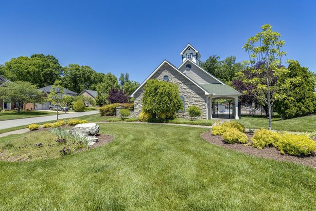 Lovely neighborhood with sidewalks and great landscaping! | Image 53