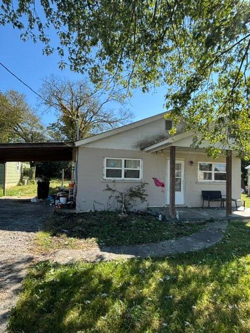 44 Poplar St, Pikeville, TN, 37367-5602 | Card Image