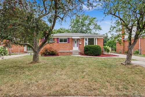 30026 Bock St, Garden City, MI, 48135-2305 | Card Image