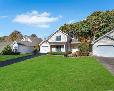 17 Saddlebrook Court, House other with 2 bedrooms, 2 bathrooms and null parking in Middle Island NY | Image 2