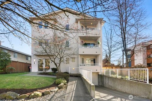apt-302-1707 Nw 59th St, Seattle, WA, 98107-3072 | Card Image
