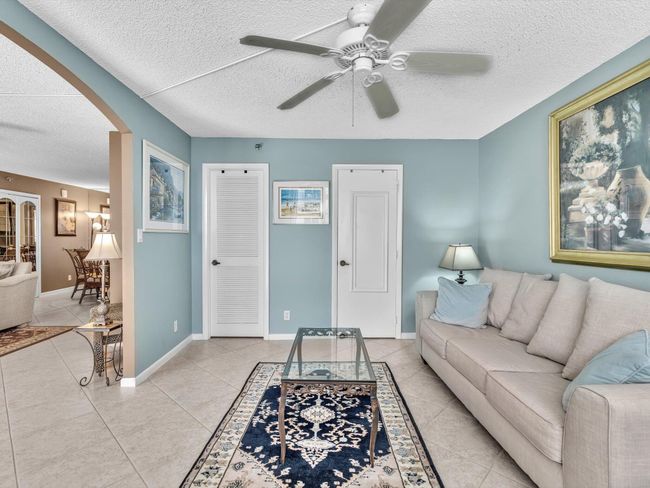 APT-605 - 4505 S Ocean Blvd, Condo with 2 bedrooms, 2 bathrooms and null parking in Highland Beach FL | Image 39