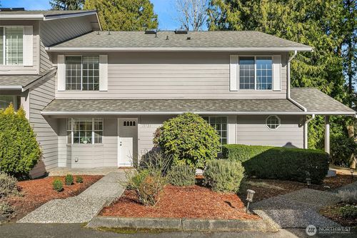 13726 Ne 85th St, Redmond, WA, 98052-1984 | Card Image