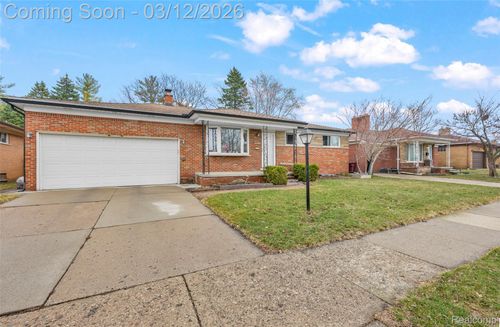 26704 Potomac Ct, Center Line, MI, 48015-1663 | Card Image