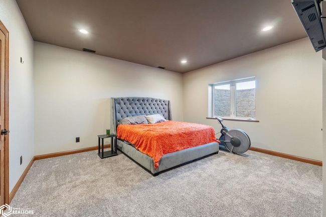 27501 Highway 149, House other with 3 bedrooms, 2 bathrooms and null parking in Sigourney IA | Image 21