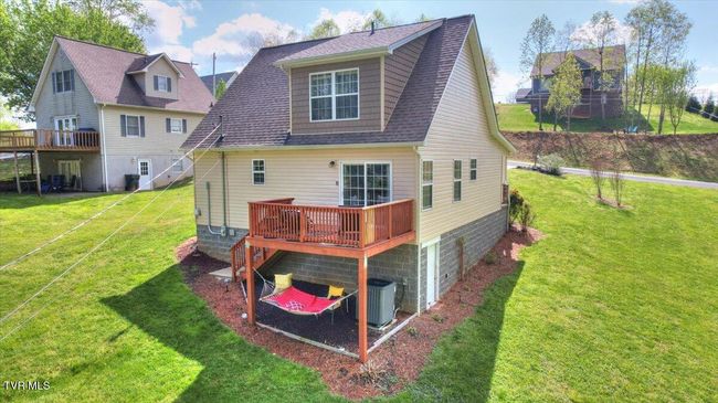 712 Lake Point Dr, House other with 3 bedrooms, 2 bathrooms and null parking in Piney Flats TN | Image 9