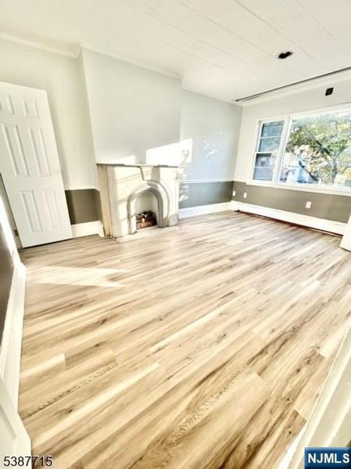 170 Claremont Ave, Jersey City, NJ, 07305-3622 | Card Image